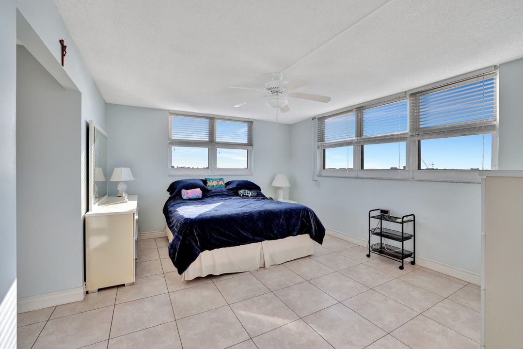 For Sale: $475,000 (2 beds, 2 baths, 1200 Square Feet)