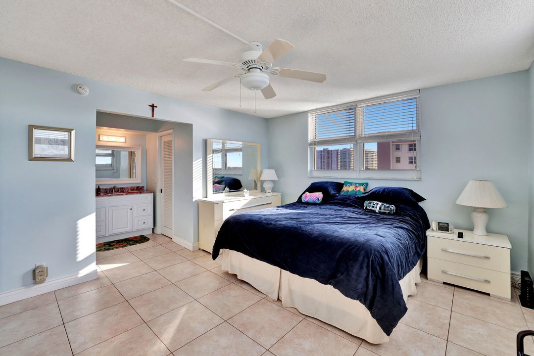 For Sale: $475,000 (2 beds, 2 baths, 1200 Square Feet)