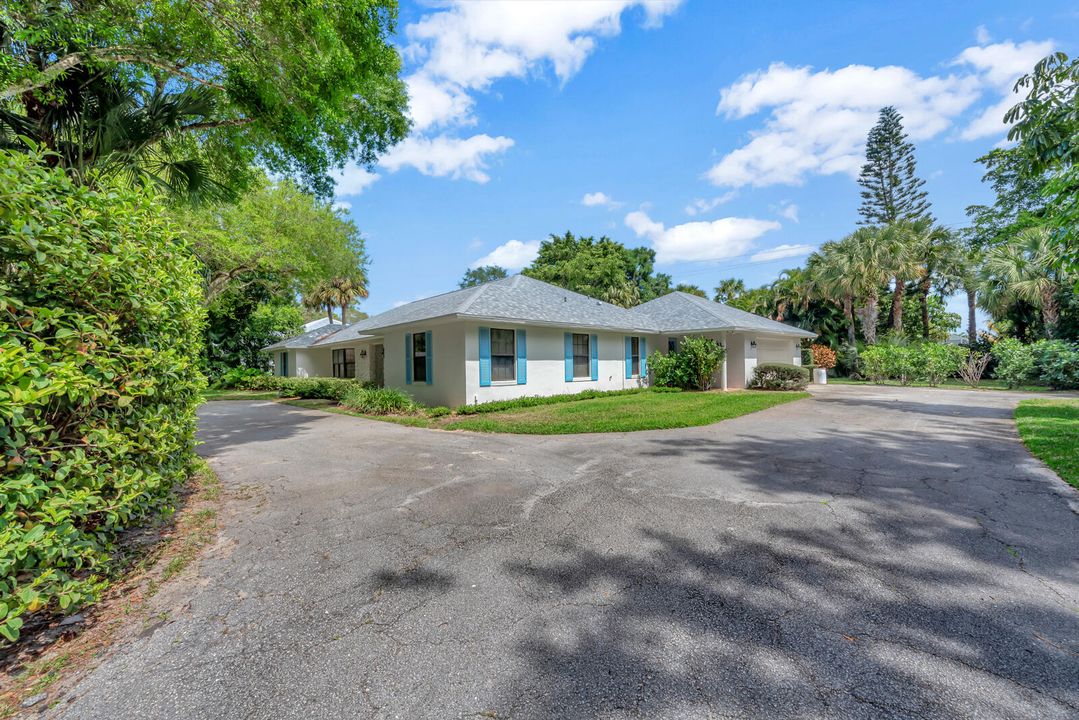 For Sale: $535,000 (3 beds, 2 baths, 2489 Square Feet)