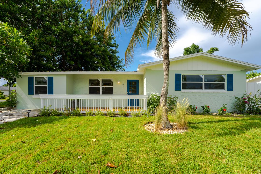 For Sale: $570,000 (3 beds, 2 baths, 1508 Square Feet)