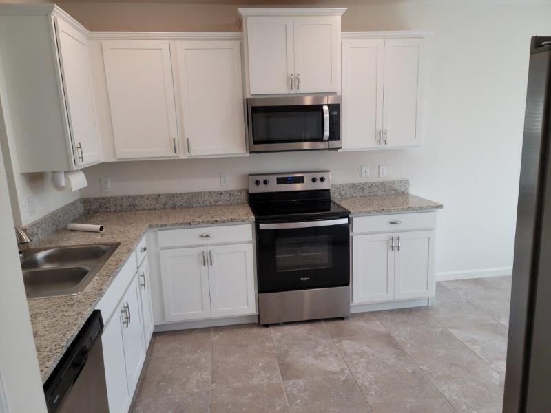 Active With Contract: $2,700 (3 beds, 2 baths, 1756 Square Feet)