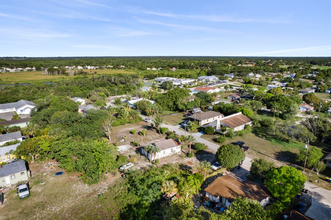 For Sale: $225,000 (2 beds, 2 baths, 800 Square Feet)