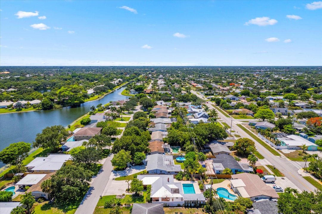 For Sale: $715,000 (3 beds, 2 baths, 1850 Square Feet)