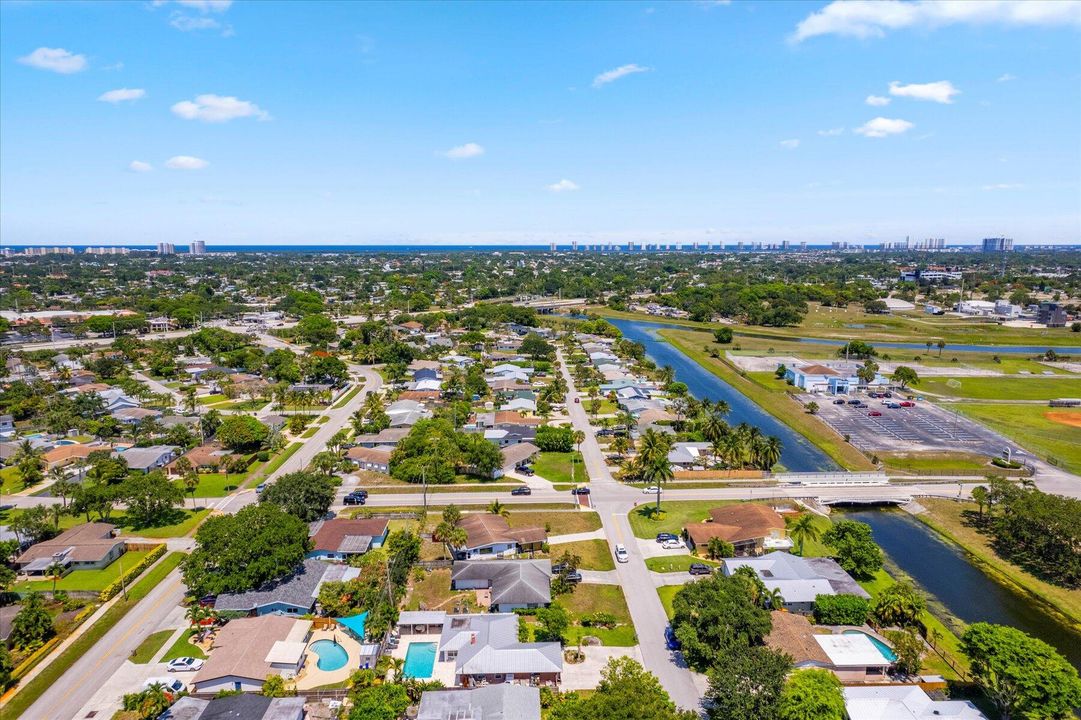 For Sale: $715,000 (3 beds, 2 baths, 1850 Square Feet)