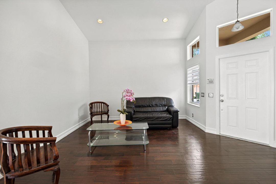 Active With Contract: $4,300 (3 beds, 2 baths, 1505 Square Feet)