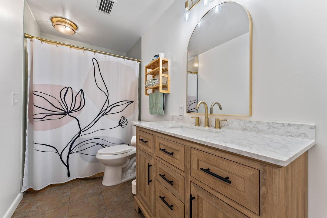 Active With Contract: $684,900 (3 beds, 2 baths, 1624 Square Feet)