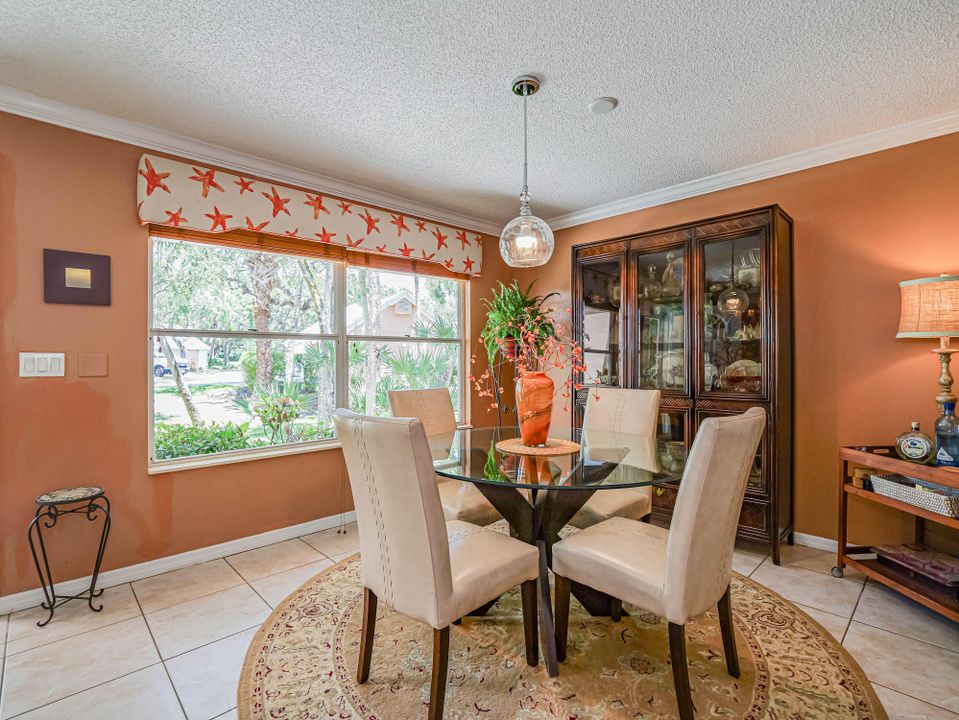 For Sale: $409,000 (2 beds, 2 baths, 1665 Square Feet)