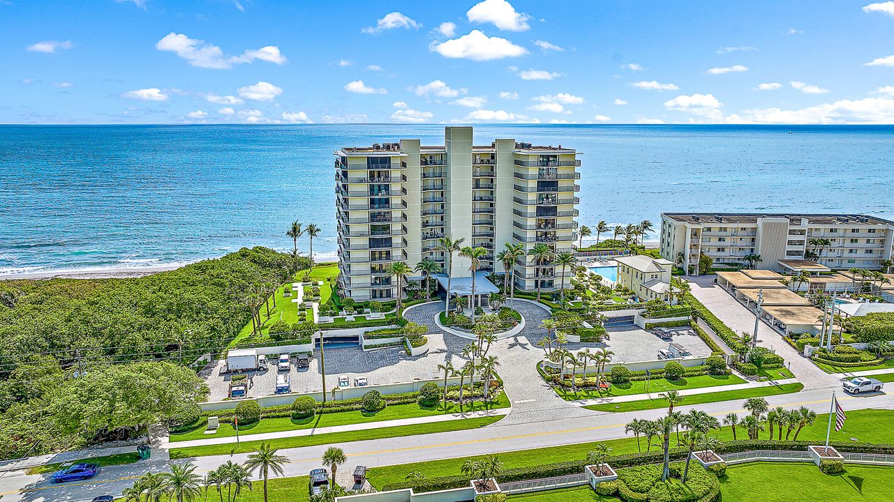 For Sale: $2,400,000 (3 beds, 2 baths, 1800 Square Feet)