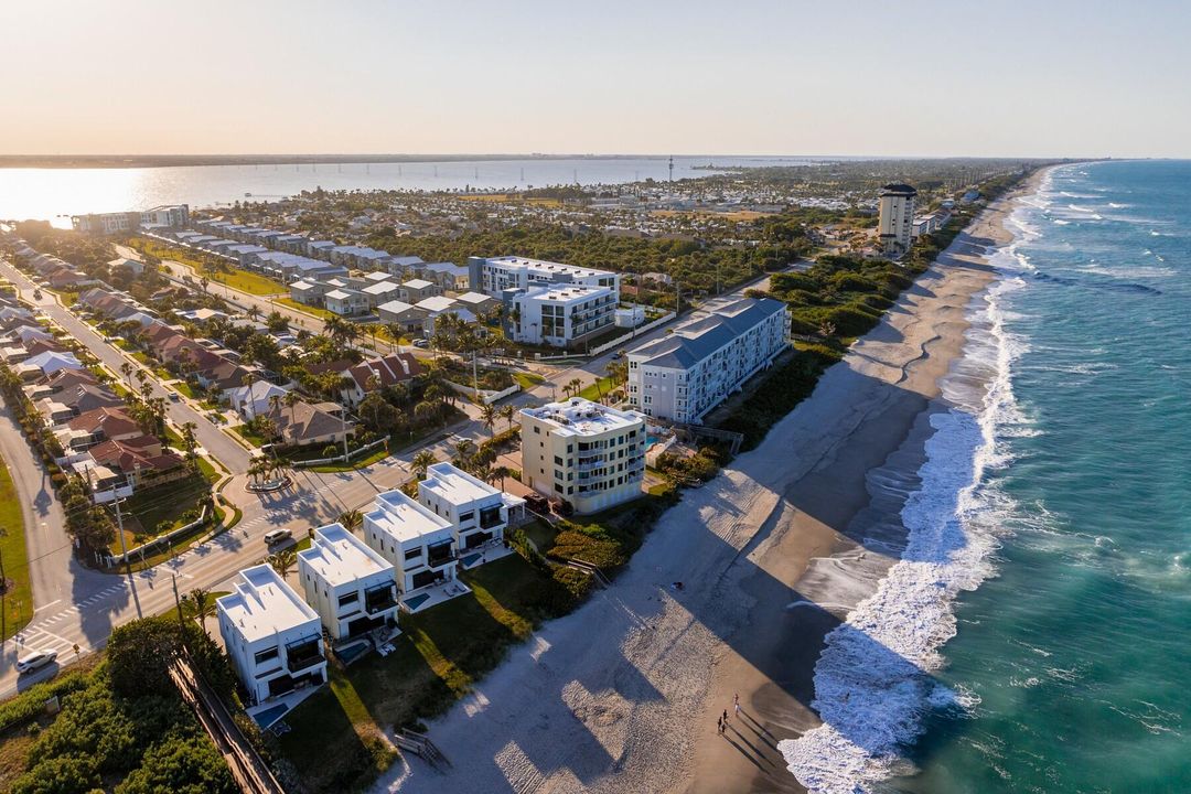 For Sale: $1,395,000 (3 beds, 3 baths, 2291 Square Feet)