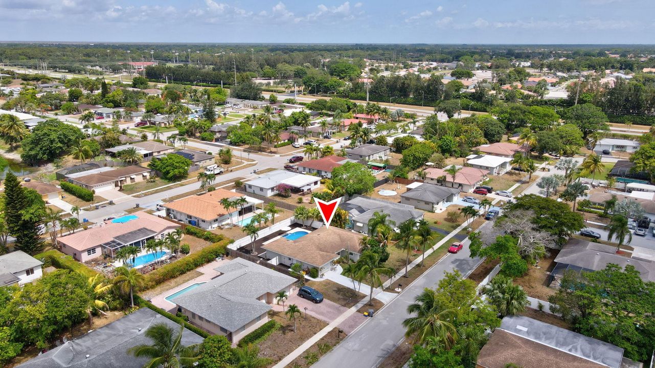 Active With Contract: $659,000 (3 beds, 2 baths, 1604 Square Feet)