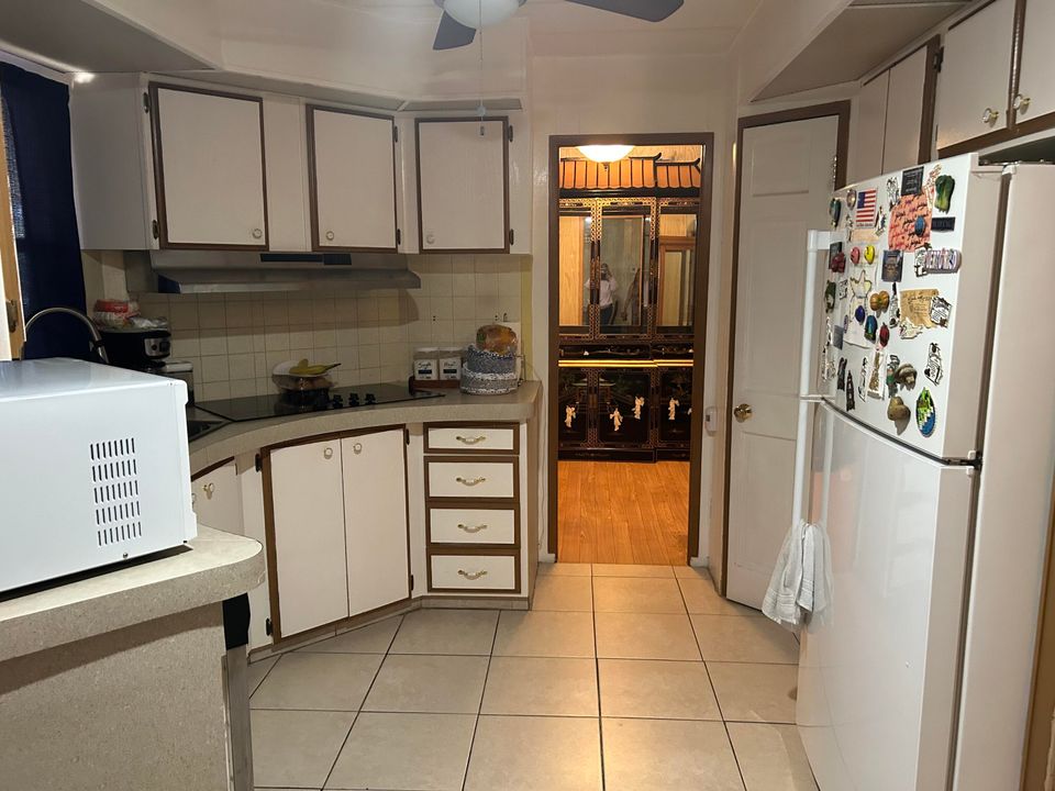 For Sale: $58,000 (2 beds, 2 baths, 960 Square Feet)