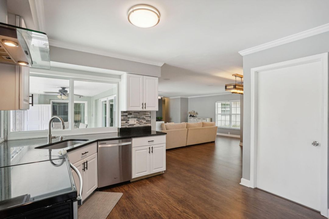 Active With Contract: $659,000 (3 beds, 2 baths, 1604 Square Feet)