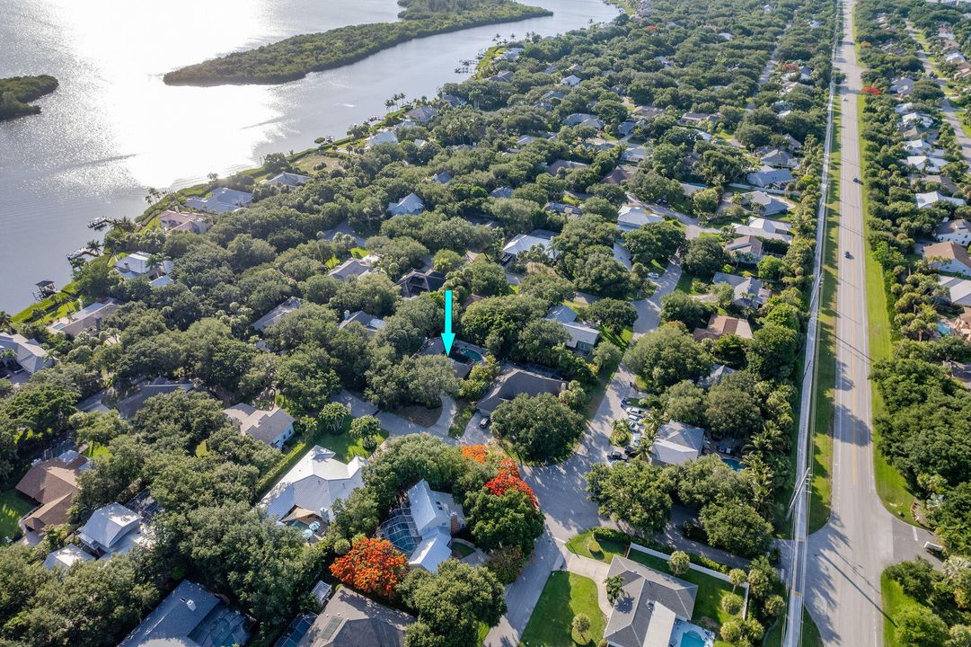 待售: $900,000 (3 贝兹, 2 浴室, 2142 平方英尺)