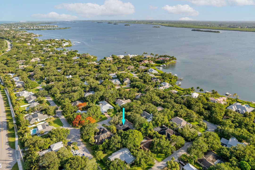 待售: $900,000 (3 贝兹, 2 浴室, 2142 平方英尺)