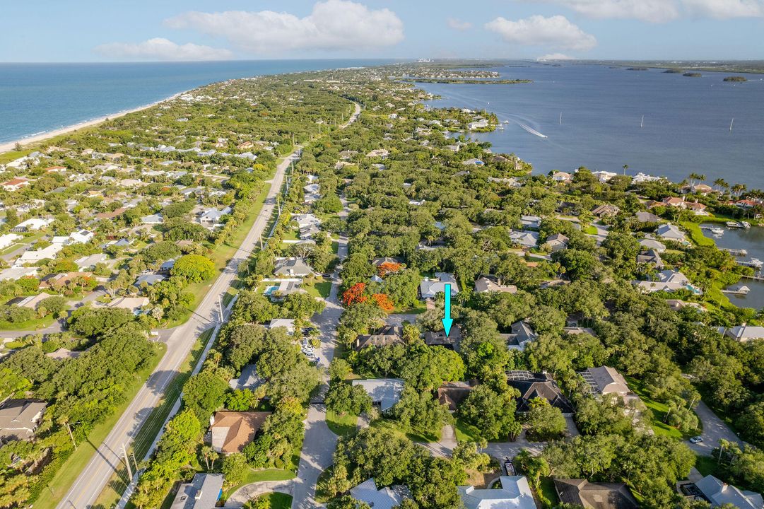 待售: $900,000 (3 贝兹, 2 浴室, 2142 平方英尺)