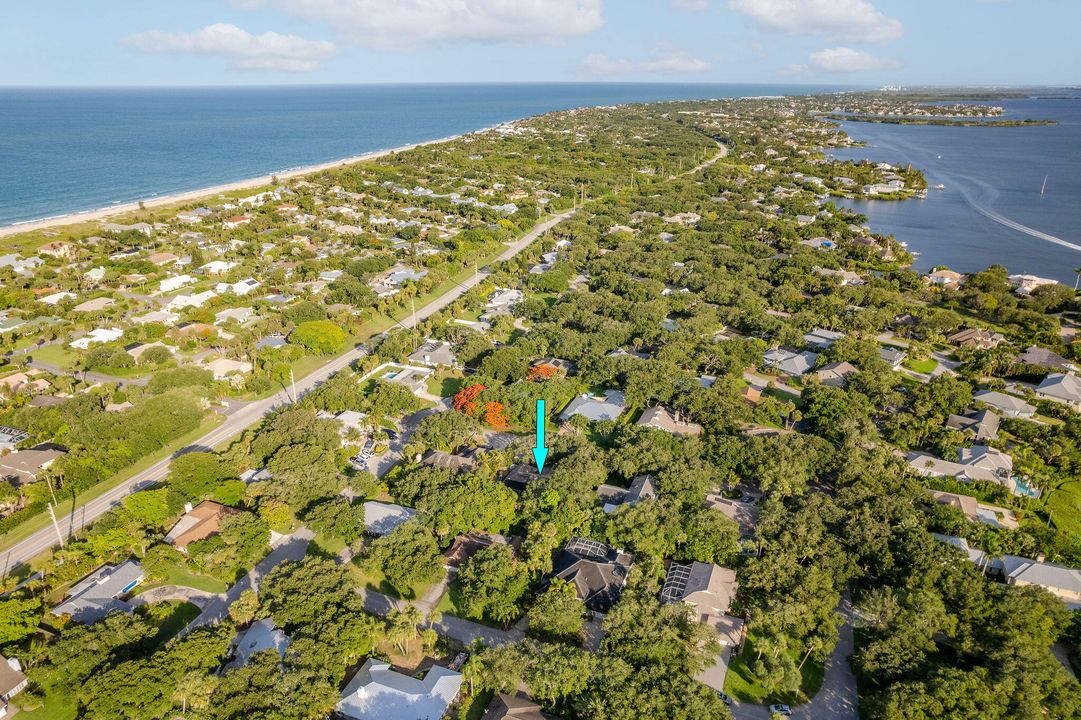 待售: $900,000 (3 贝兹, 2 浴室, 2142 平方英尺)