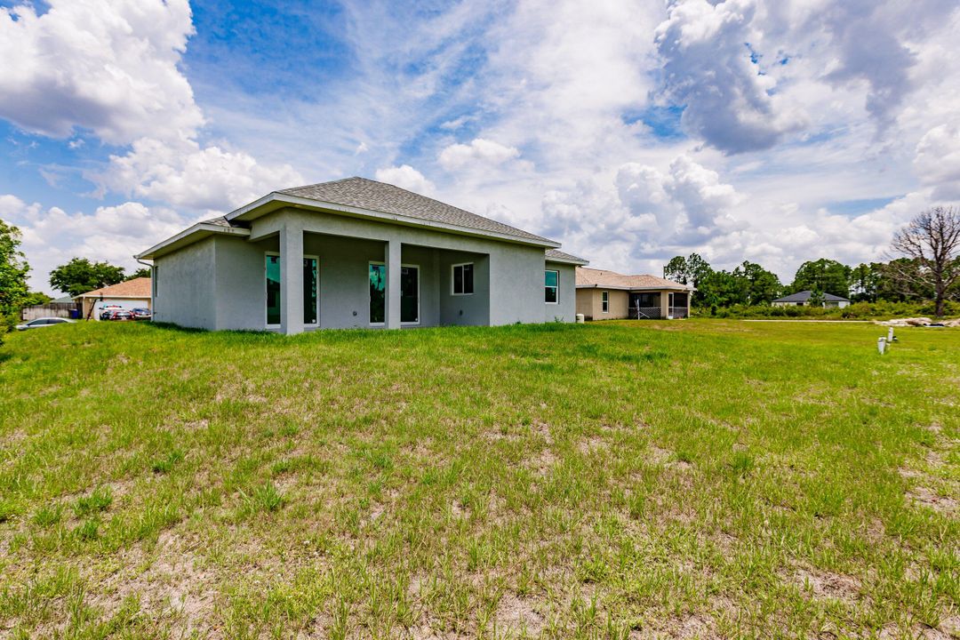 For Sale: $360,000 (3 beds, 2 baths, 1561 Square Feet)