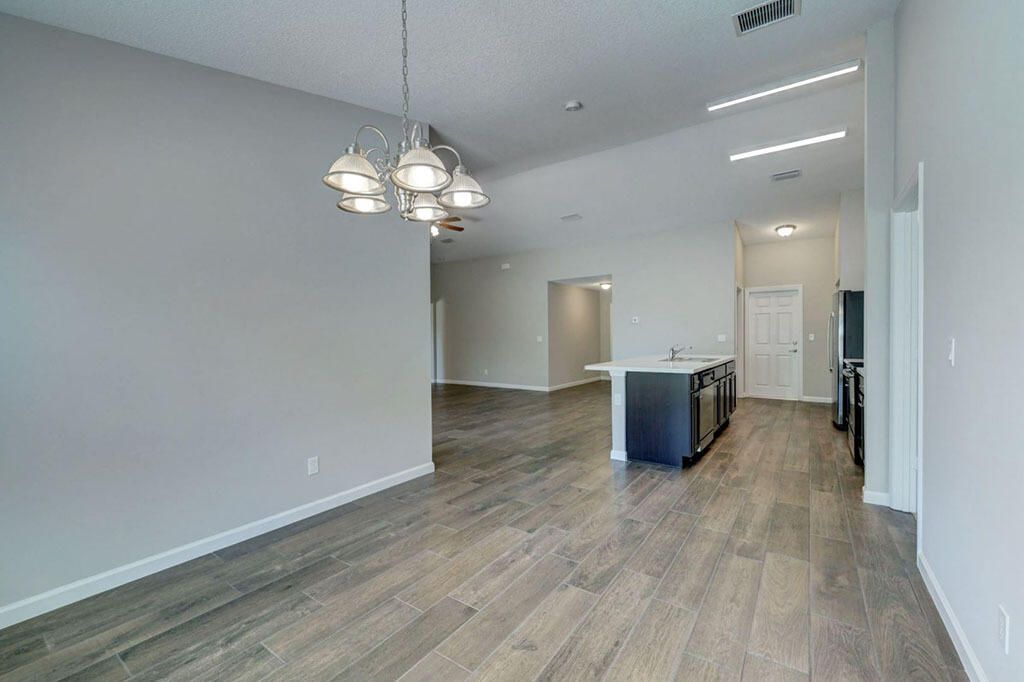 Active With Contract: $2,800 (4 beds, 2 baths, 1915 Square Feet)