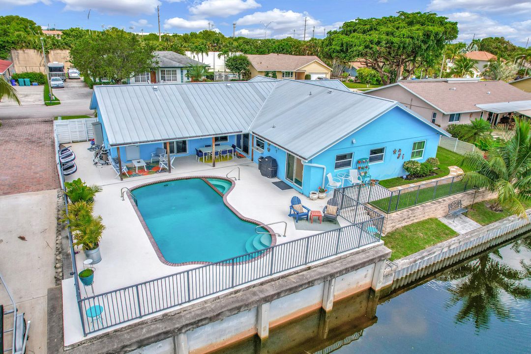 For Sale: $1,299,000 (3 beds, 2 baths, 2055 Square Feet)