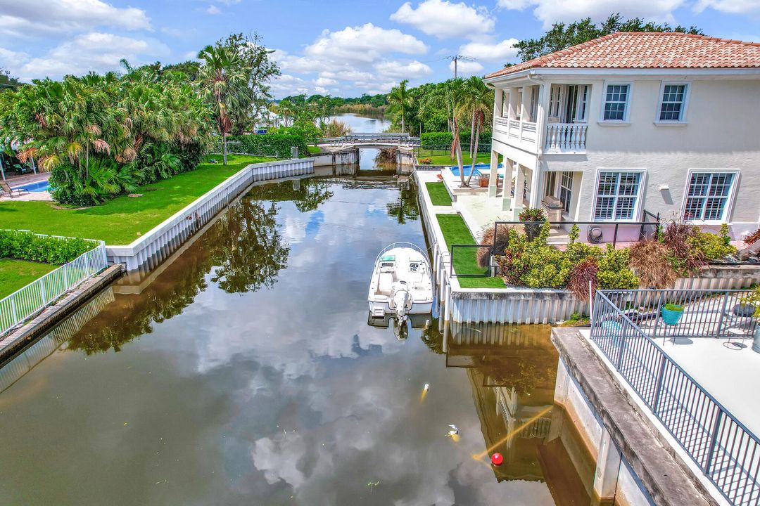 For Sale: $1,299,000 (3 beds, 2 baths, 2055 Square Feet)