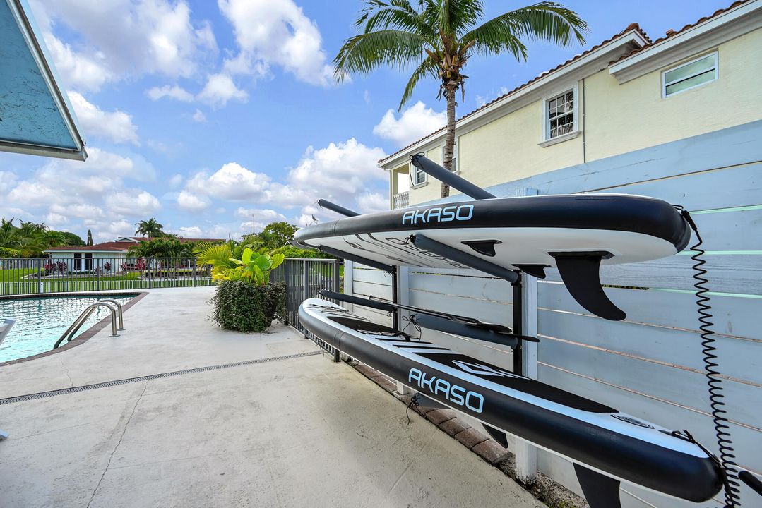 For Sale: $1,299,000 (3 beds, 2 baths, 2055 Square Feet)