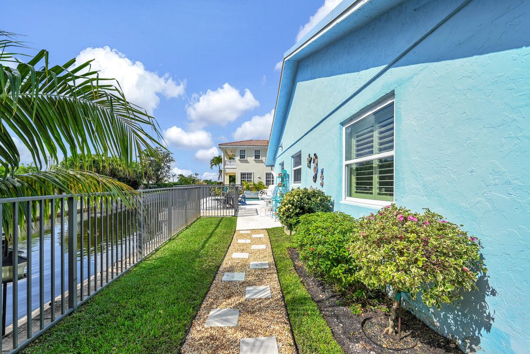 For Sale: $1,299,000 (3 beds, 2 baths, 2055 Square Feet)