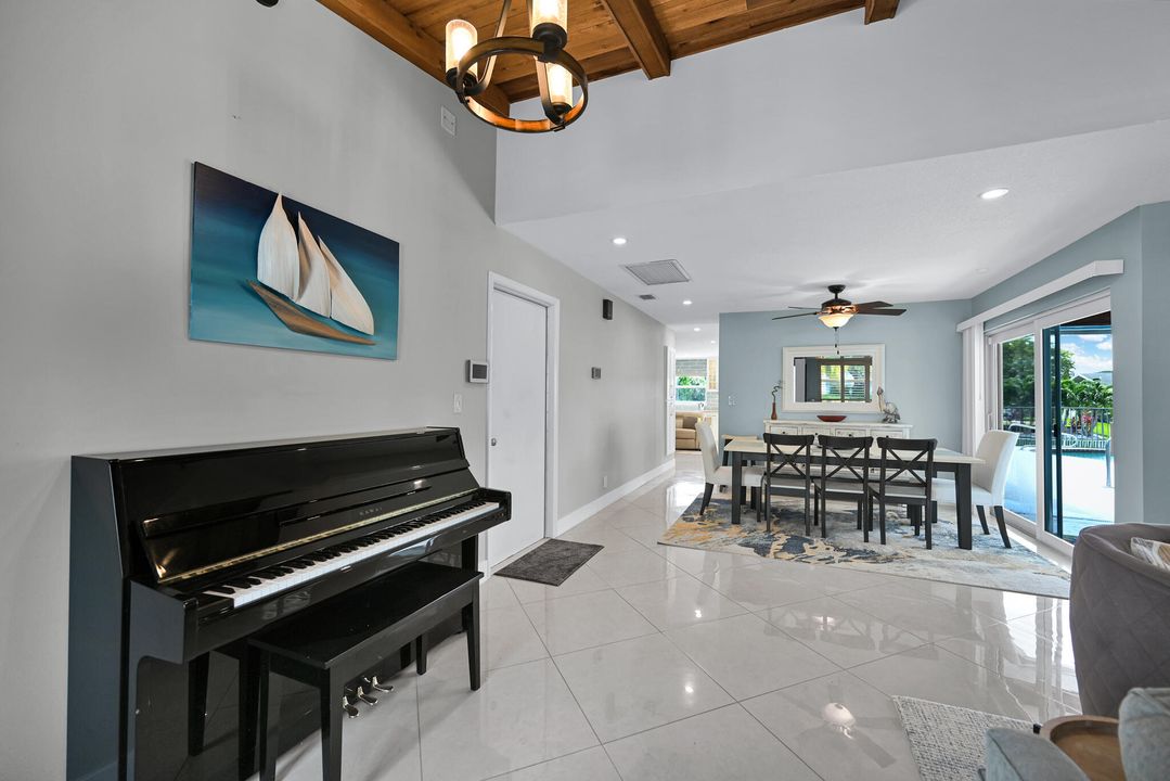 For Sale: $1,299,000 (3 beds, 2 baths, 2055 Square Feet)