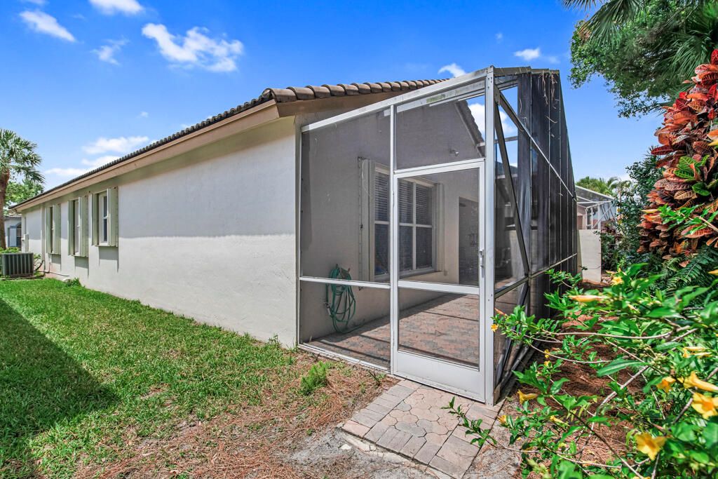 For Sale: $459,990 (3 beds, 2 baths, 1627 Square Feet)