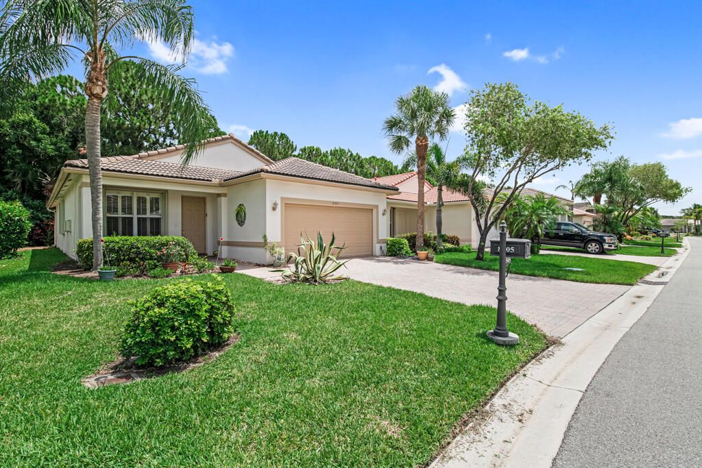 For Sale: $459,990 (3 beds, 2 baths, 1627 Square Feet)