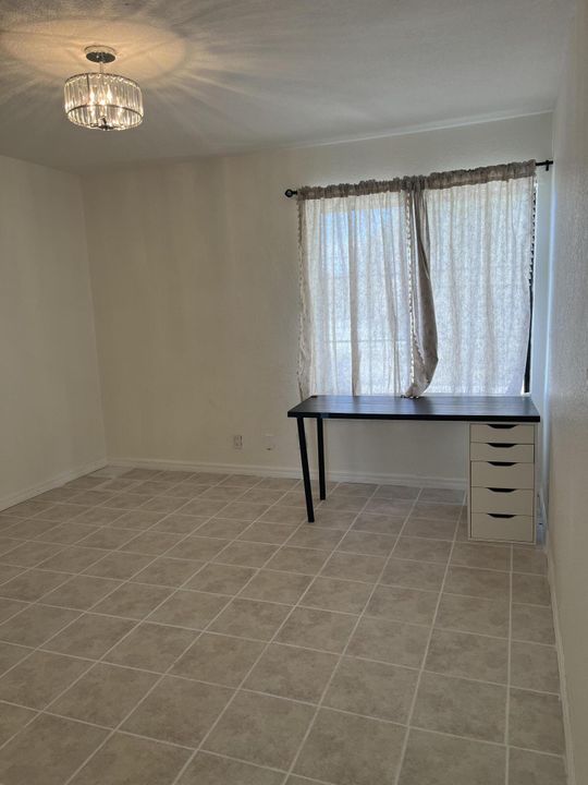 For Rent: $3,100 (2 beds, 2 baths, 1279 Square Feet)