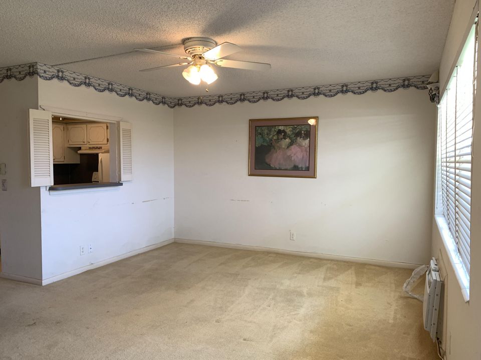 Active With Contract: $70,000 (1 beds, 2 baths, 646 Square Feet)