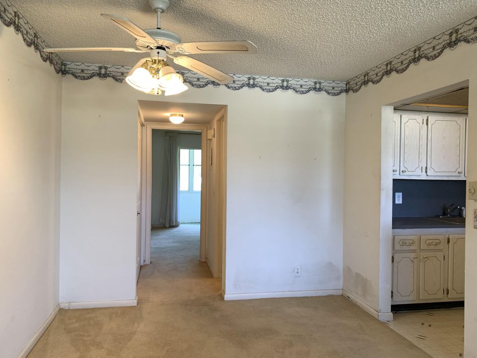 Active With Contract: $70,000 (1 beds, 2 baths, 646 Square Feet)