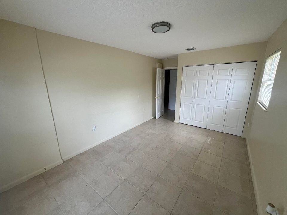 For Sale: $325,000 (3 beds, 1 baths, 1125 Square Feet)
