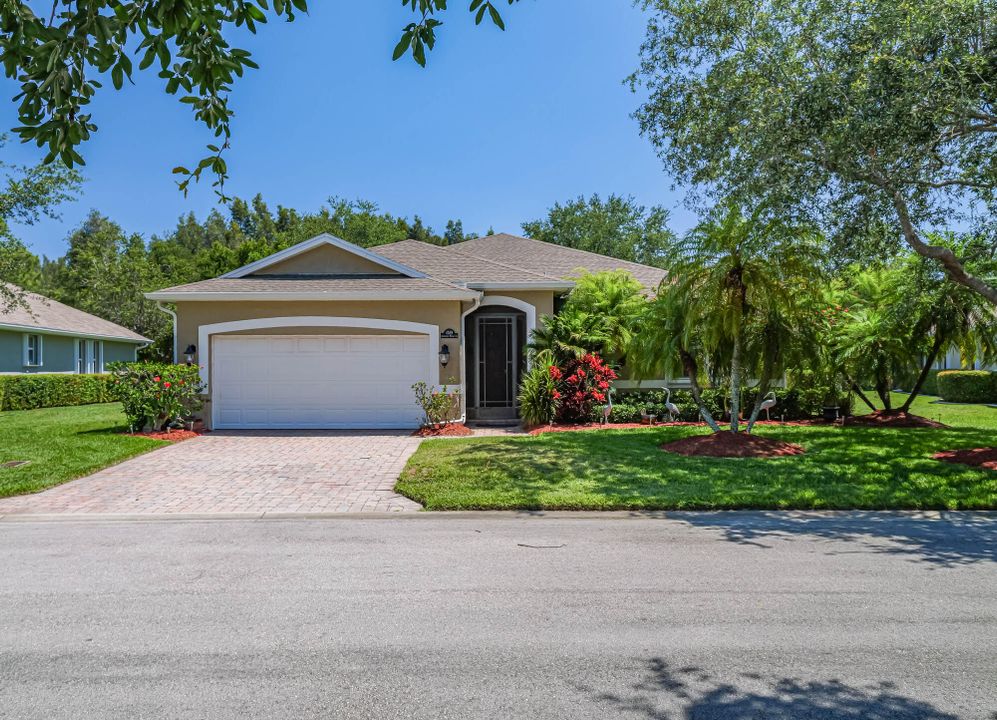 For Sale: $495,000 (3 beds, 2 baths, 1973 Square Feet)