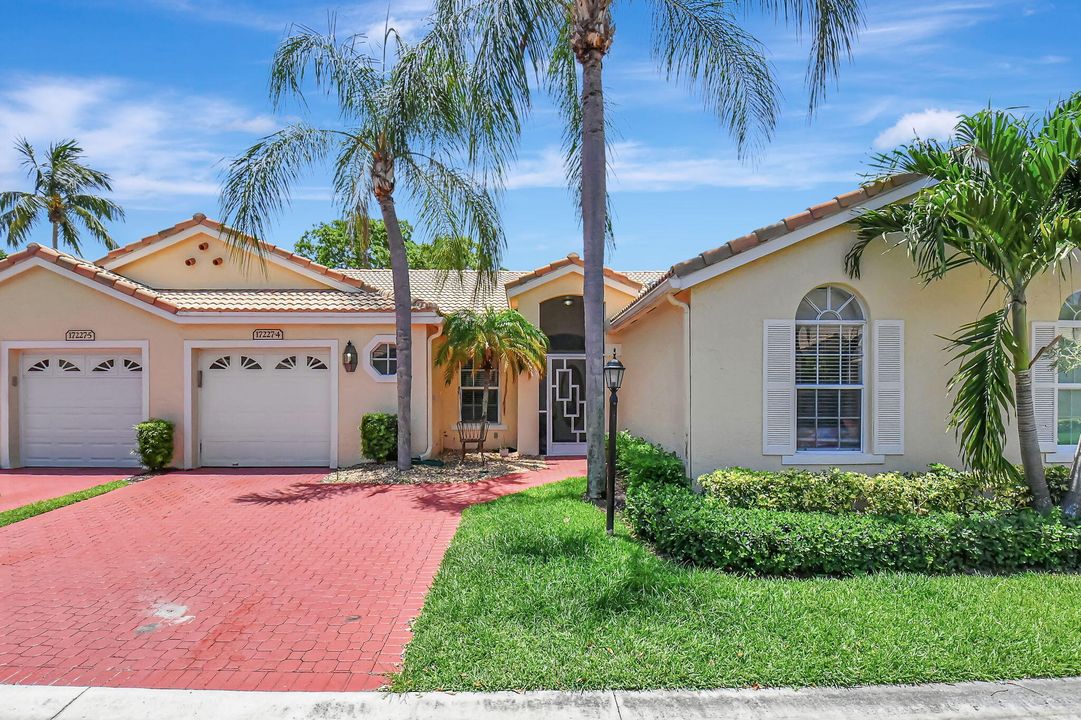 Recently Sold: $449,000 (3 beds, 2 baths, 1426 Square Feet)