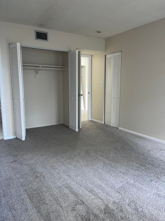 Active With Contract: $175,000 (1 beds, 1 baths, 780 Square Feet)