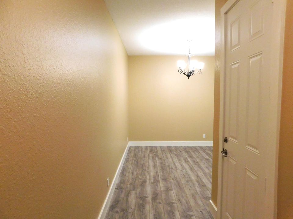 For Rent: $2,500 (2 beds, 2 baths, 1627 Square Feet)