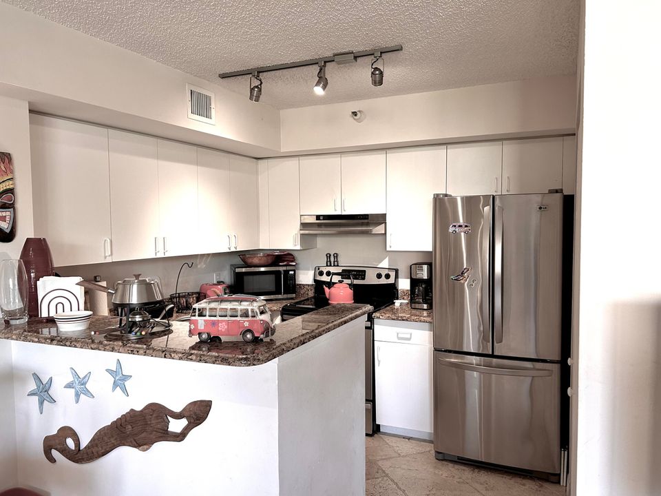 For Rent: $3,500 (2 beds, 2 baths, 1124 Square Feet)