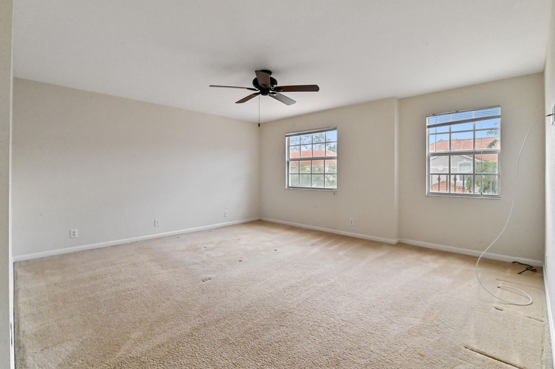 Active With Contract: $3,500 (3 beds, 3 baths, 2018 Square Feet)