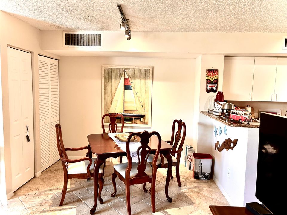 For Rent: $3,500 (2 beds, 2 baths, 1124 Square Feet)