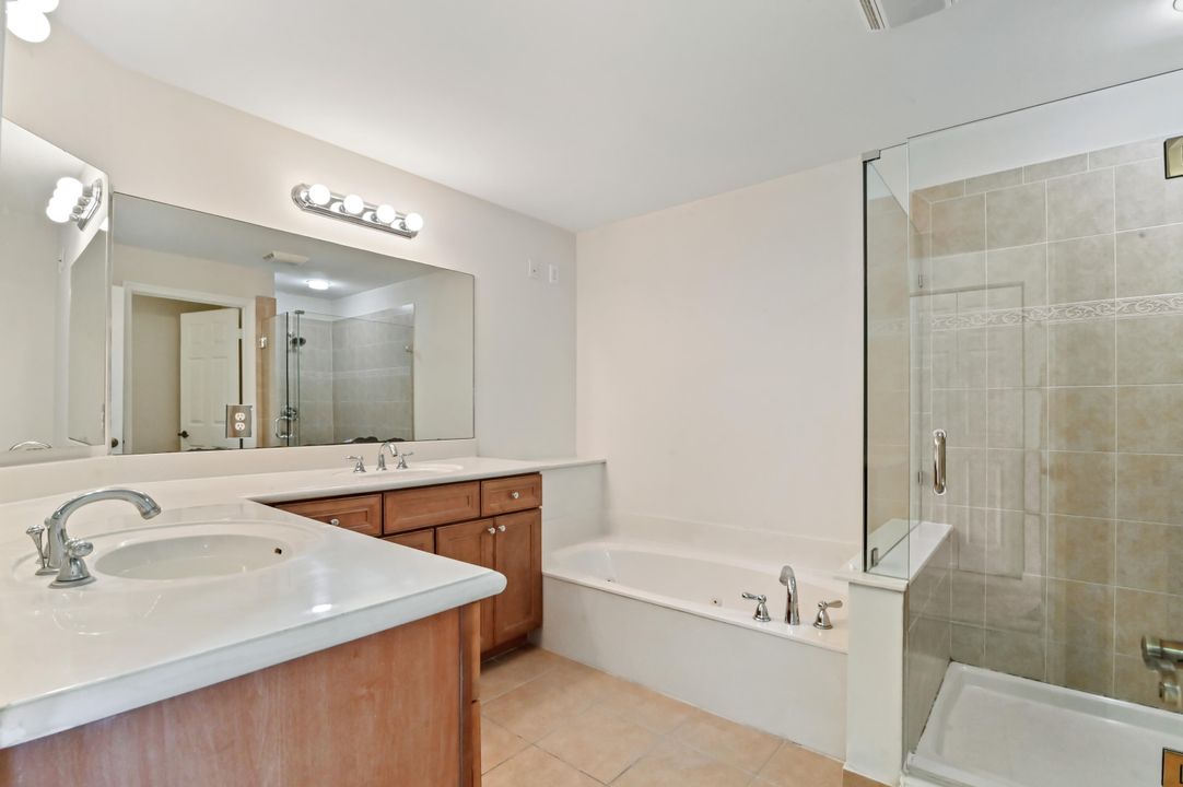 Active With Contract: $3,500 (3 beds, 3 baths, 2018 Square Feet)