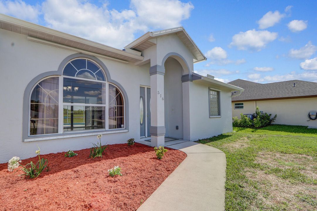 For Sale: $499,900 (3 beds, 2 baths, 1925 Square Feet)