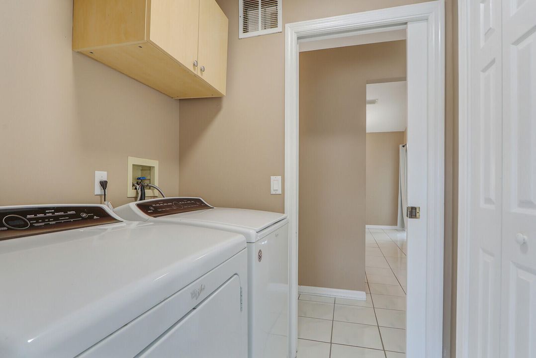 For Sale: $499,900 (3 beds, 2 baths, 1925 Square Feet)