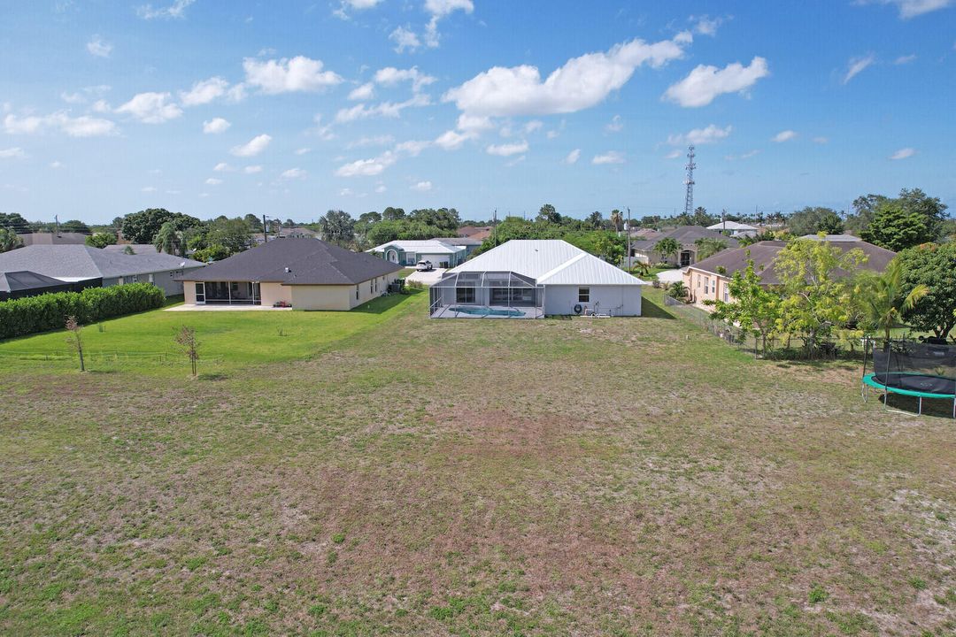 For Sale: $499,900 (3 beds, 2 baths, 1925 Square Feet)