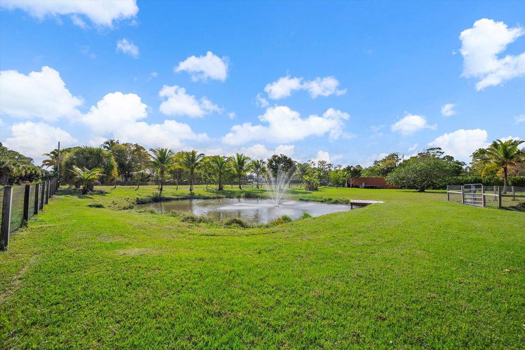 For Sale: $725,000 (3 beds, 2 baths, 1441 Square Feet)