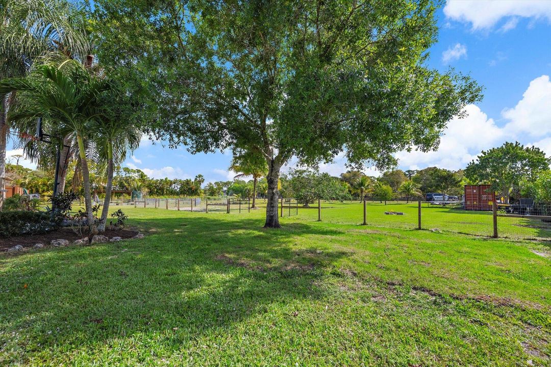 For Sale: $725,000 (3 beds, 2 baths, 1441 Square Feet)