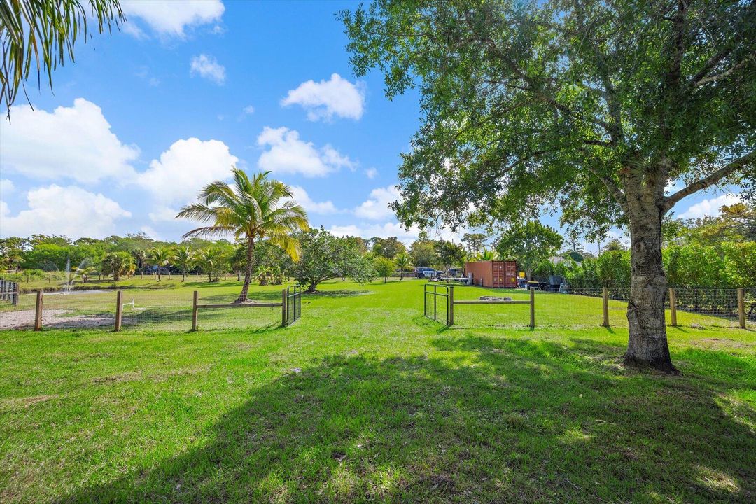 For Sale: $725,000 (3 beds, 2 baths, 1441 Square Feet)