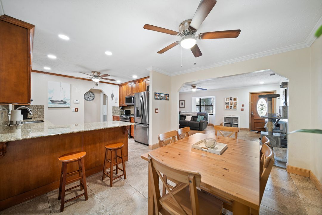 Active With Contract: $339,900 (3 beds, 2 baths, 1334 Square Feet)