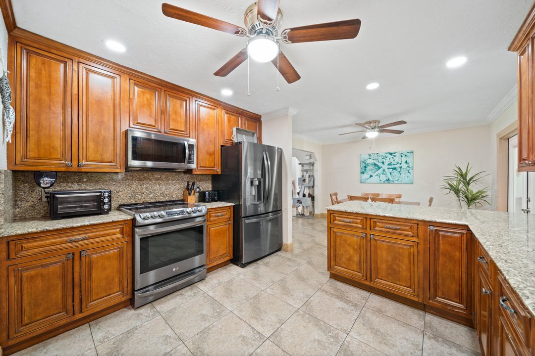 Active With Contract: $339,900 (3 beds, 2 baths, 1334 Square Feet)