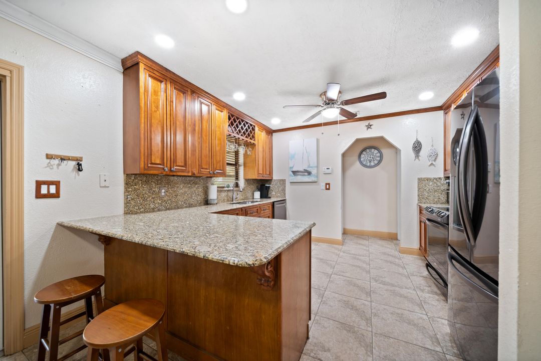 Active With Contract: $339,900 (3 beds, 2 baths, 1334 Square Feet)